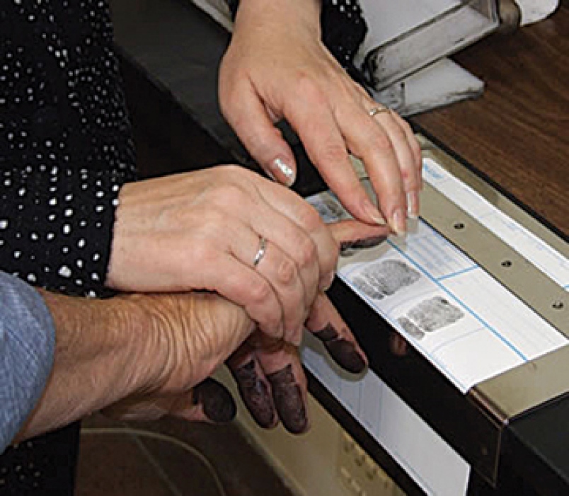 Commissionaire electronic Fingerprinting RCMP Police Certificate | 530 Kenaston Blvd Unit 250, Winnipeg, MB R3Y 1Y1, Canada | Phone: (866) 952-1551