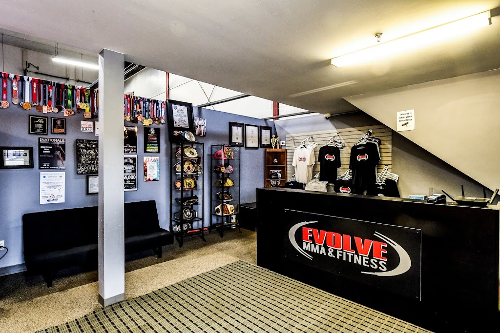 Evolve MMA & Fitness Centre | 325 Welland Ave Unit 30, St. Catharines, ON L2R 2R2, Canada | Phone: (905) 397-2925