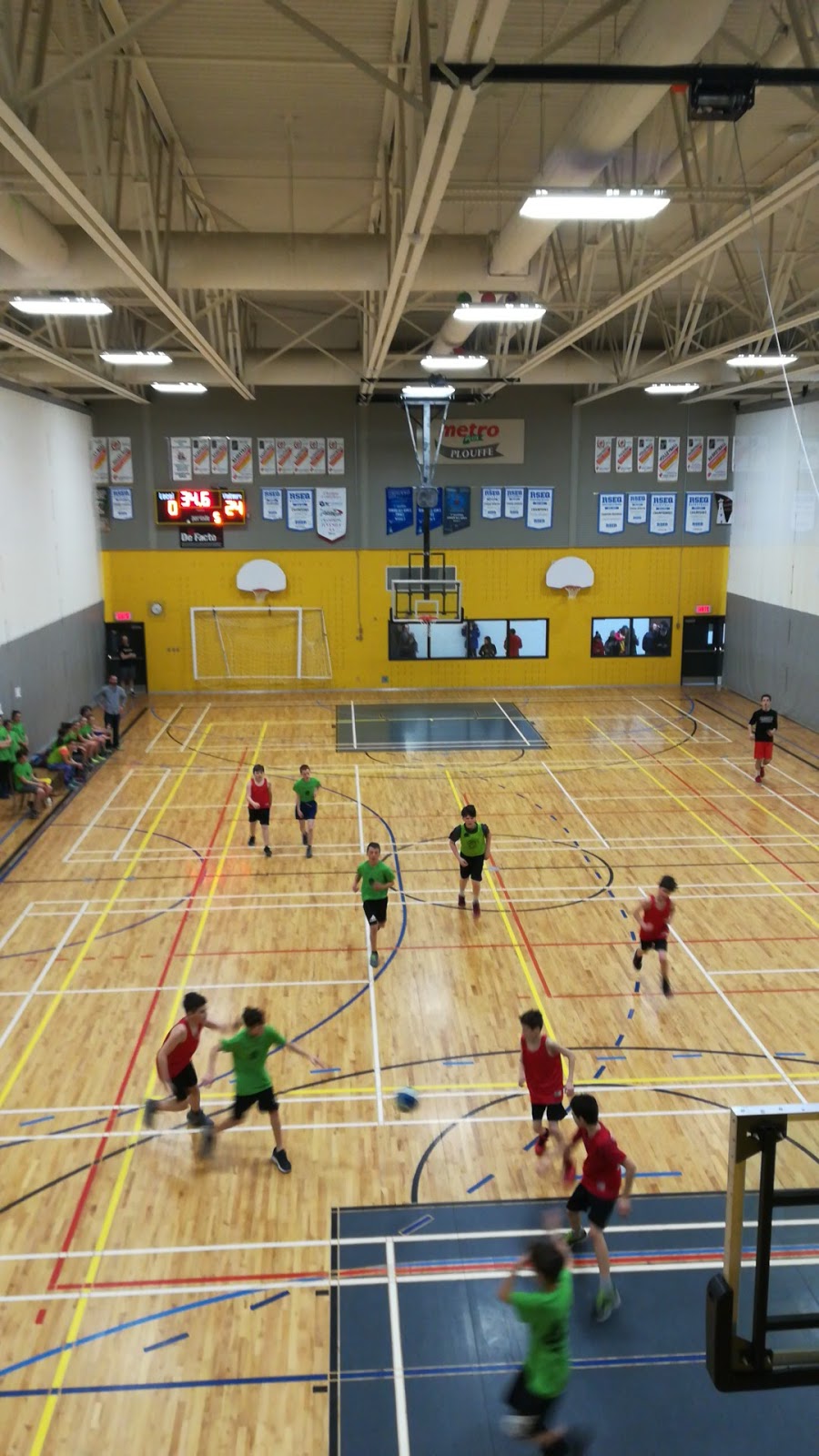Centre sportif La Ruche | 1255 Boulevard des Étudiants, Magog, QC J1X 3Y6, Canada | Phone: (819) 843-1133