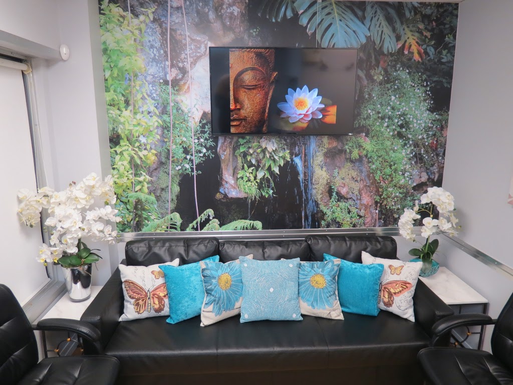 Mulock-Bayview Medical Clinic & Spa | 9 Cynthia Crescent, Richmond Hill, ON L4E 2R6, Canada | Phone: (905) 830-0016