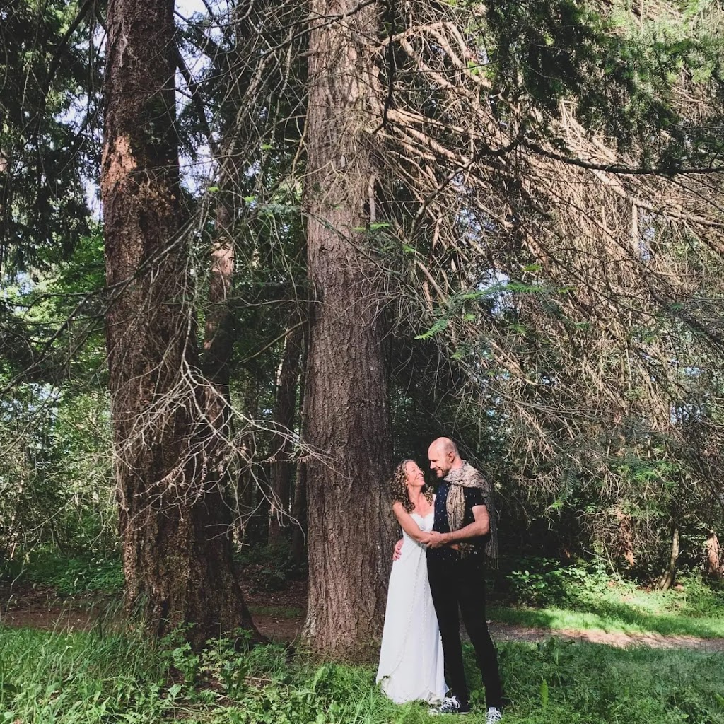 A Lifetime to Celebrate | 1155 Webdon Rd, Courtenay, BC V9N 9K7, Canada | Phone: (236) 255-3407