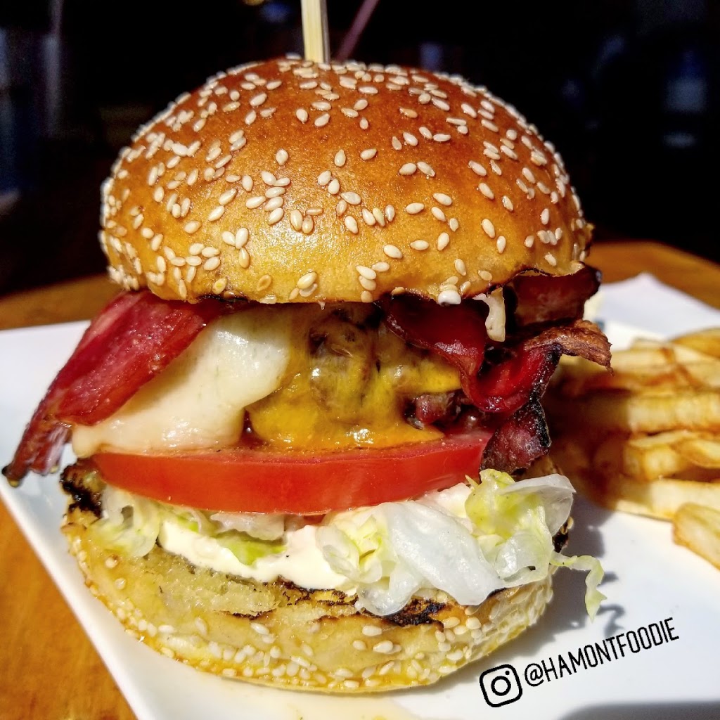 Twist Breakfast | 298 King St W, Hamilton, ON L8P 1B1, Canada | Phone: (289) 389-9919