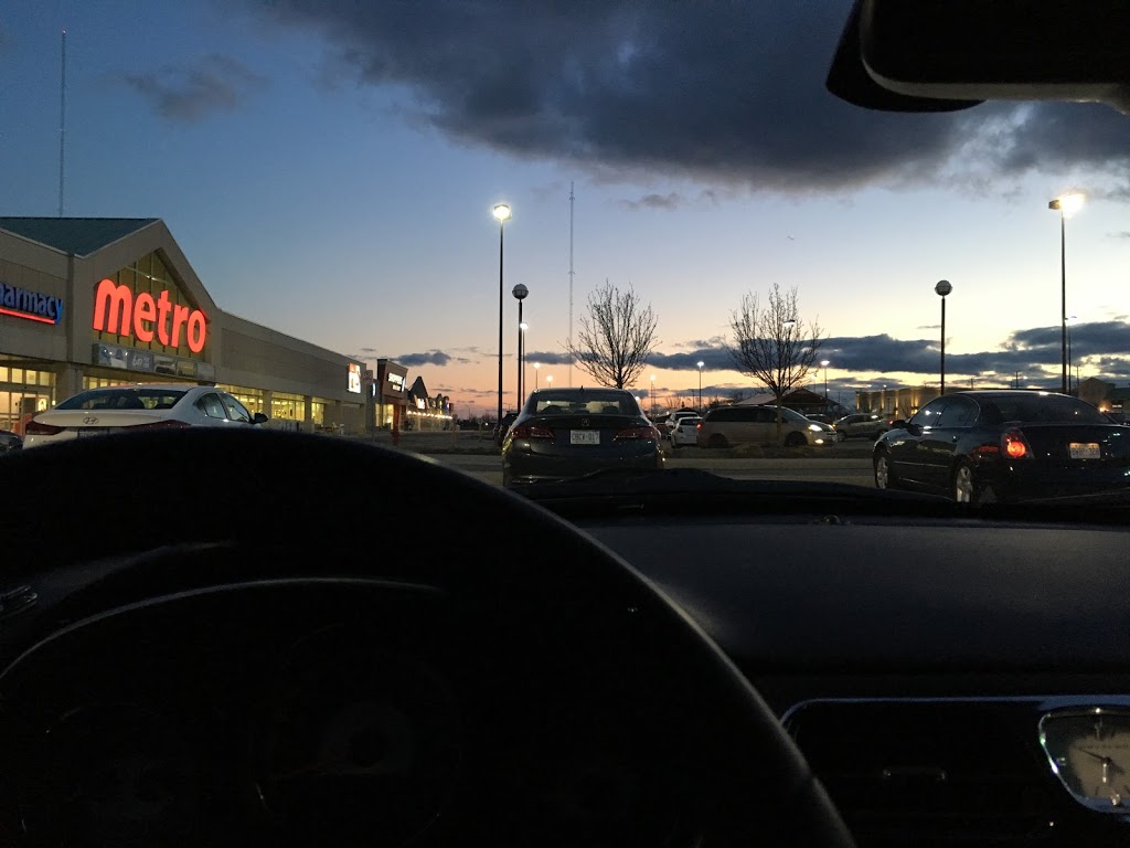 Clarkson Crossing | 2250-2260 Royal Windsor Dr, Mississauga, ON L5J 2Y4, Canada