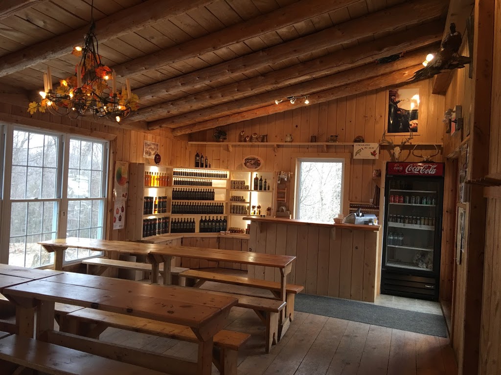 Cabane du Pic Bois | 1468 Chemin Gaspé, Brigham, QC J2K 4B4, Canada | Phone: (450) 263-6060