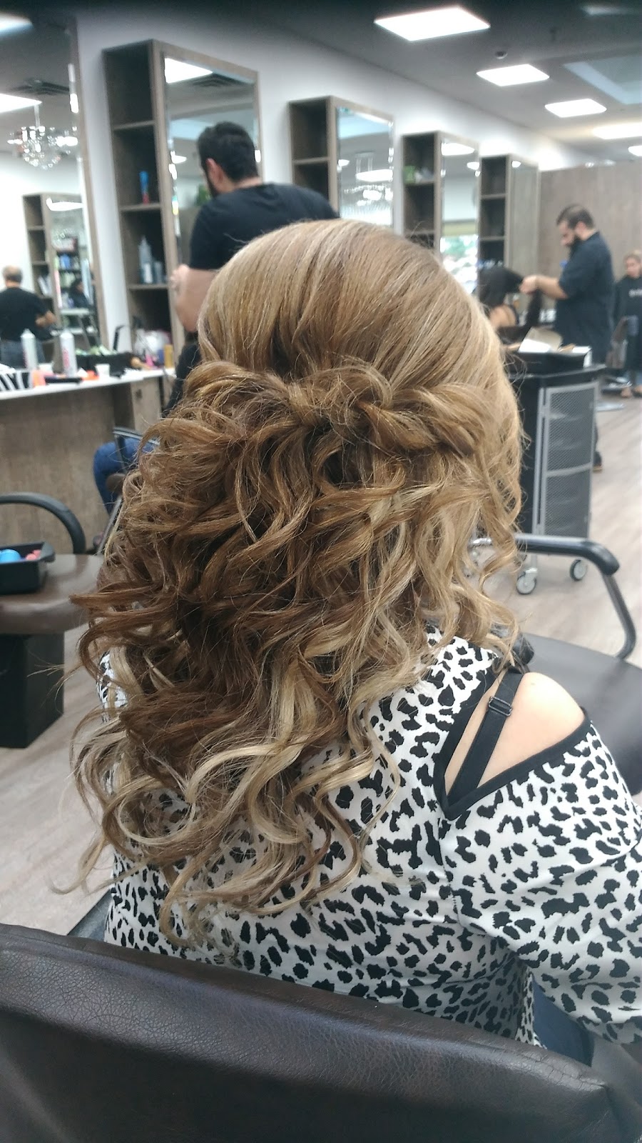 Nasrin Hairstyling | 200 Marycroft Ave #4, Woodbridge, ON L4L 5X9, Canada | Phone: (905) 856-6226