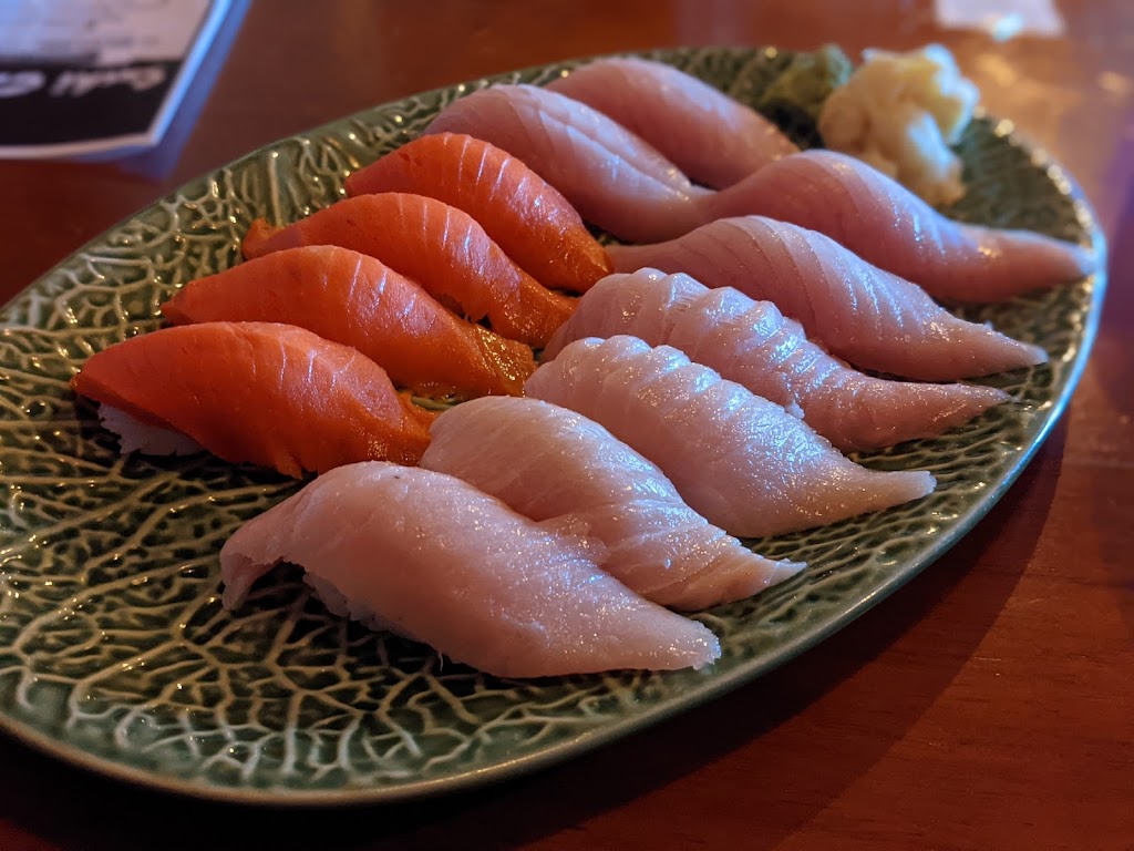 Sushi California | 20121 Willowbrook Dr #101, Langley Twp, BC V2Y 0L3, Canada | Phone: (604) 931-8284