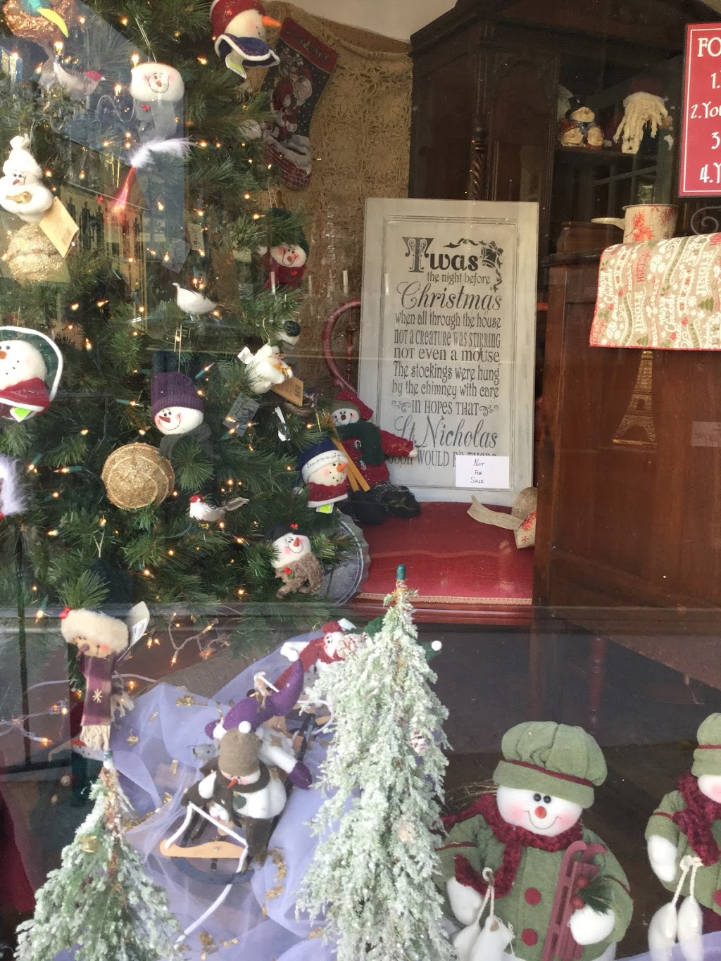 The Woodhouse | 223 A Main St, Glencoe, ON N0L 1M0, Canada | Phone: (519) 287-3942