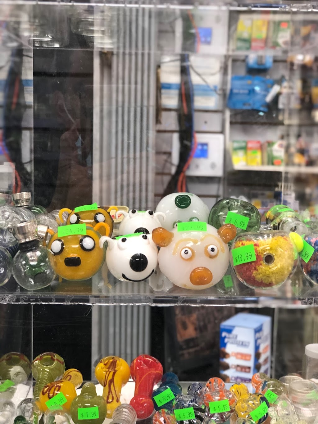 Springbank Head shop | 360 Springbank Dr #6, London, ON N6J 1G5, Canada | Phone: (519) 474-3339