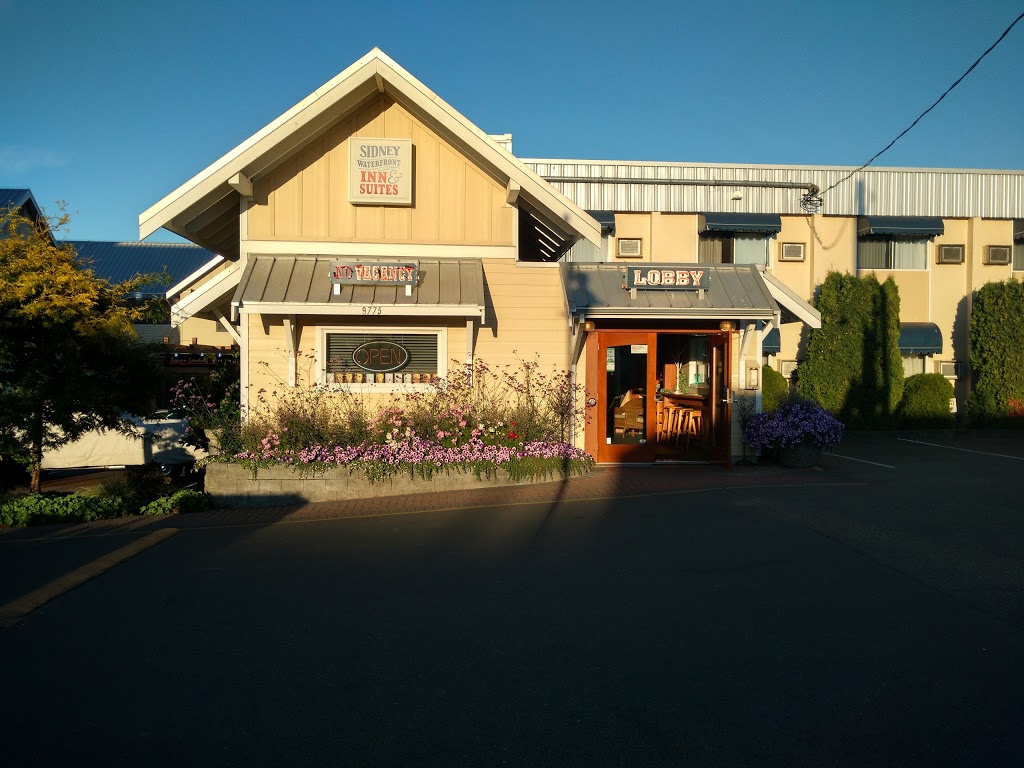 Sidney Waterfront Inn & Suites | 9775 1 St, Sidney, BC V8L 3E1, Canada | Phone: (250) 656-1131