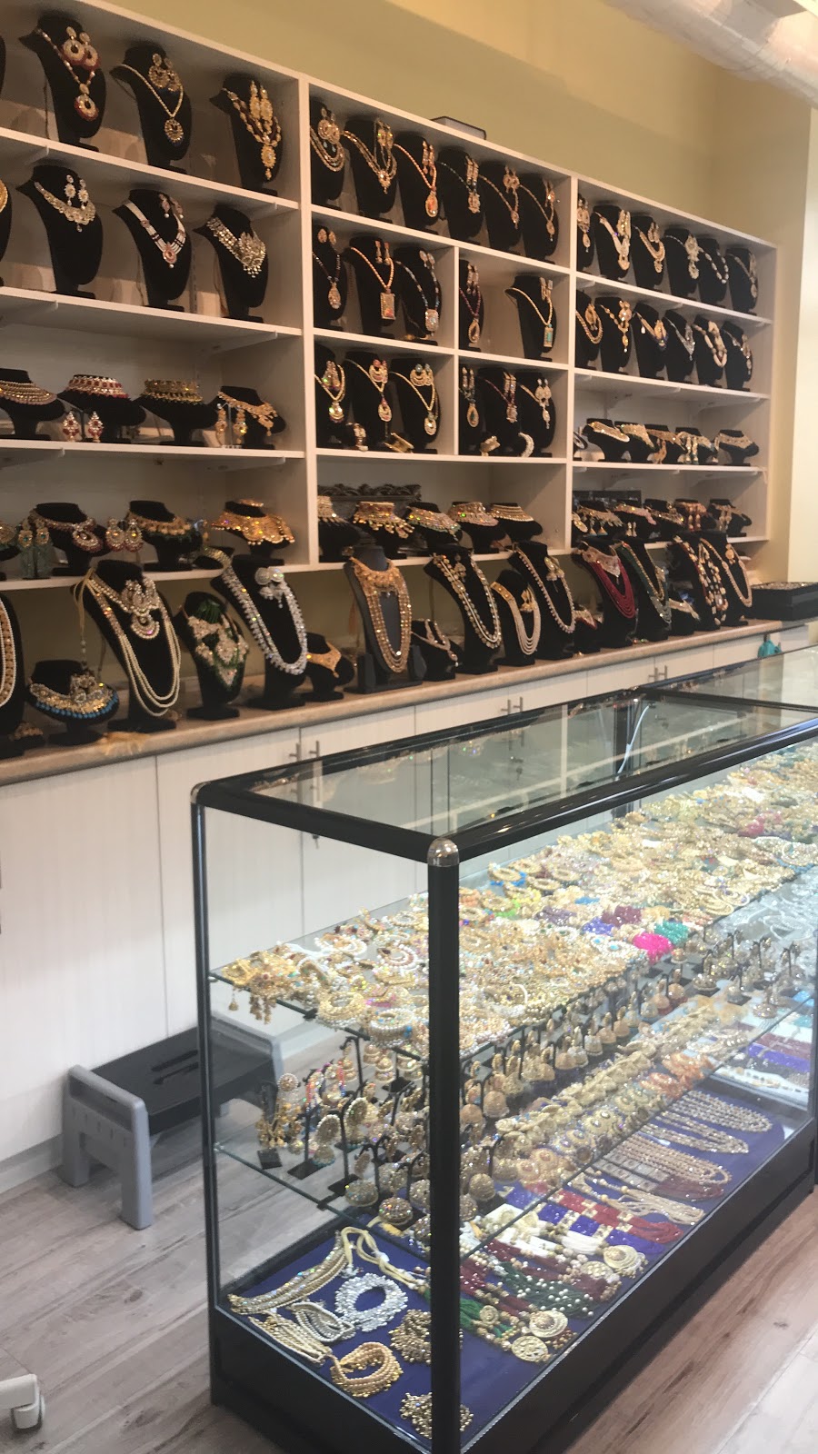 Shanai Bangles Bridal Boutique | 1272 Main St E, Milton, ON L9T, Canada | Phone: (905) 616-3951