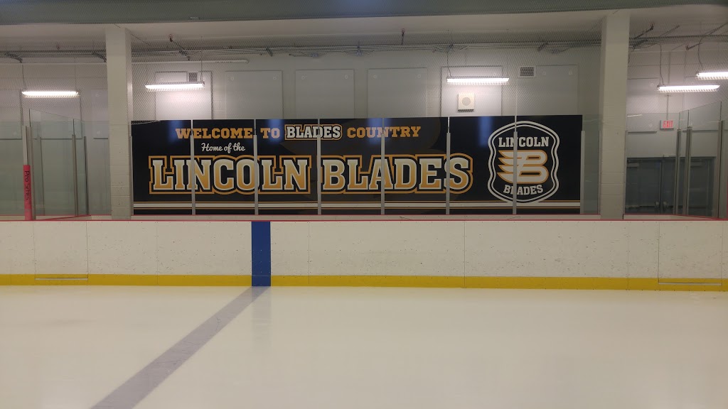 Fleming Memorial Arena | 5020 Serena Dr, Beamsville, ON L0R 1B8, Canada | Phone: (905) 563-2799