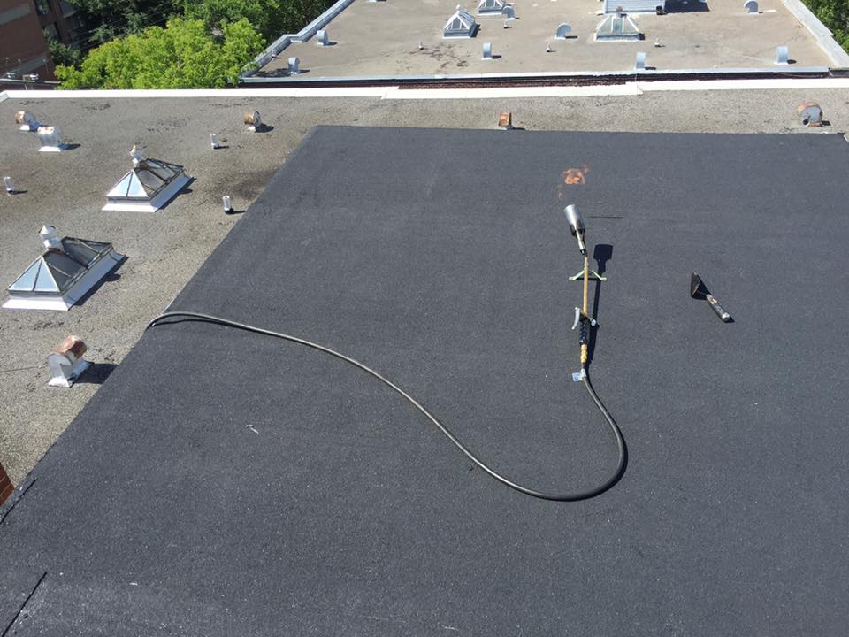 Couvreur Montreal Roofing Company - Couvreurs Demos Inc | 7900 Rue Elmslie #100, LaSalle, QC H8N 3E5, Canada | Phone: (514) 578-4170