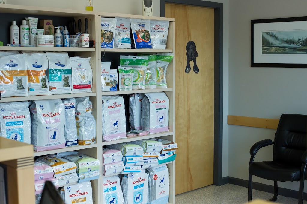 Madeira Park Veterinary Hospital Ltd | 12890 Madeira Park Rd, Madeira Park, BC V0N 2H0, Canada | Phone: (604) 883-2488
