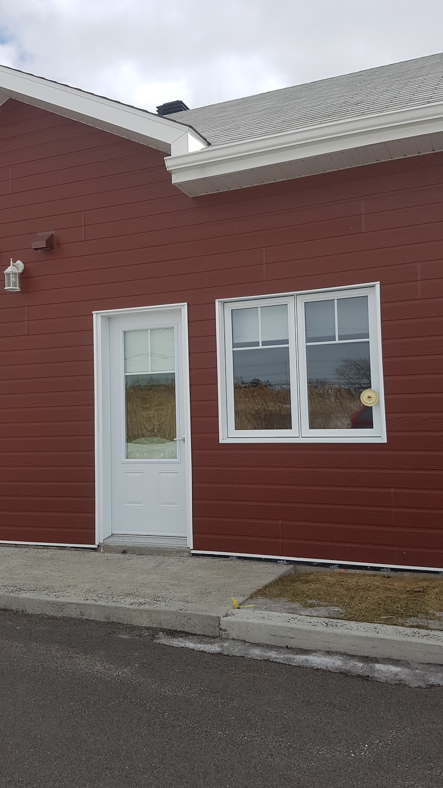 Residence Maison Dauphinelle | 33 Rue Lafrance E, Saint-Basile-le-Grand, QC J3N 1L5, Canada | Phone: (450) 441-7774