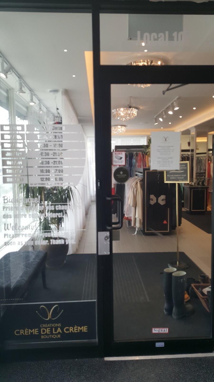La Crème de la Crème Boutique | 4375 Boul Notre-Dame #101, Laval, QC H7W 1T4, Canada | Phone: (450) 934-9318