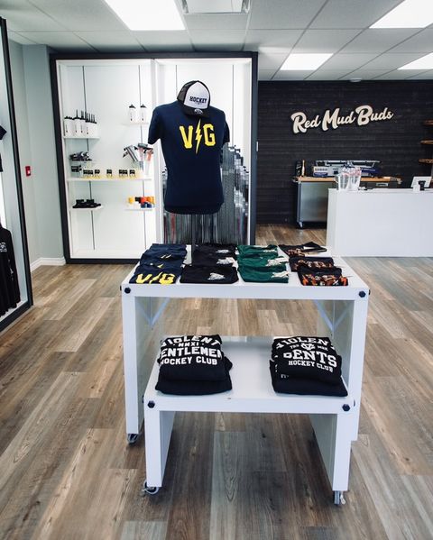 Red Mud Buds | 175 Shakespeare Dr, Stratford, PE C1B 4B7, Canada | Phone: (902) 628-2837