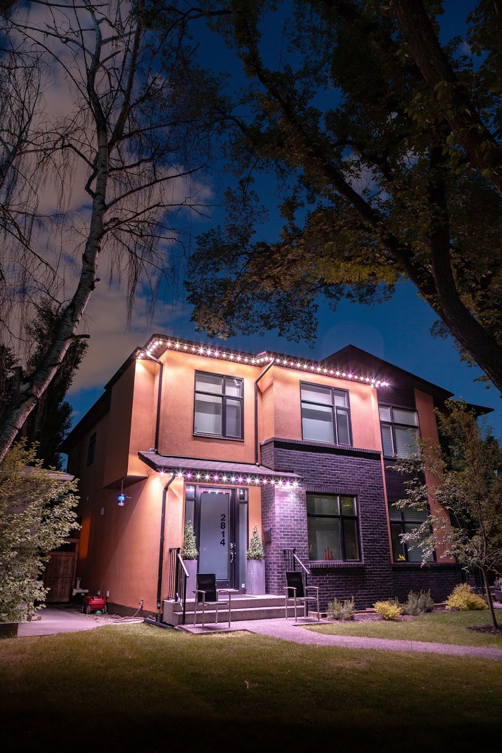 Gemstone Lights- Calgary | 11769 40 St SE #101, Calgary, AB T2Z 4M8, Canada | Phone: (403) 450-0083
