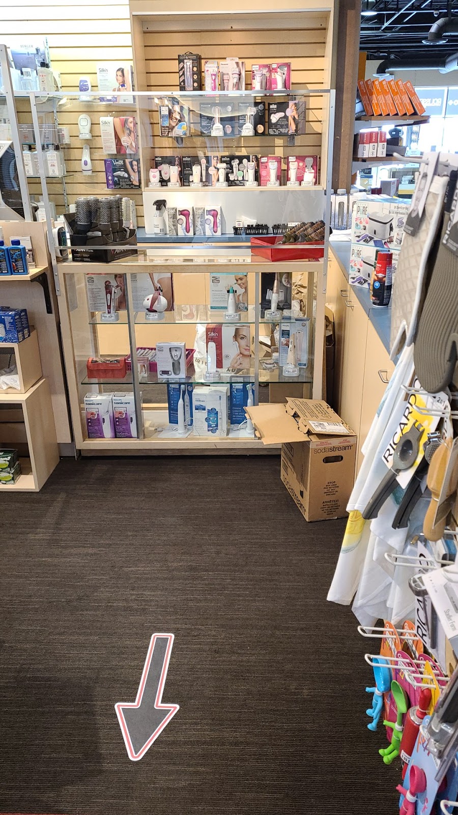 Centre du Rasoir | 755 Bd René-Lévesque, Drummondville, QC J2C 5W4, Canada | Phone: (819) 478-2662