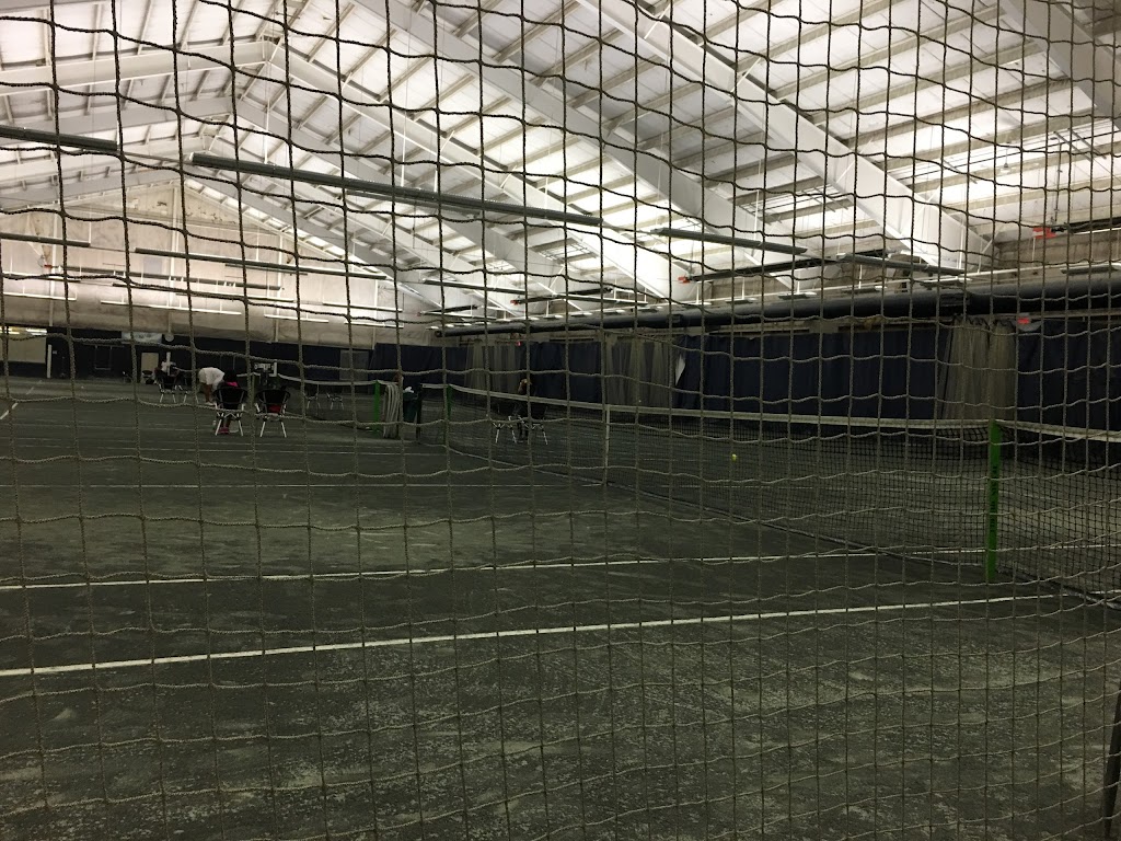 Club Sportif Côte de Liesse CDL | 8305 Chem. de la Côte-de-Liesse, Saint-Laurent, QC H4T 1G5, Canada | Phone: (514) 735-2582