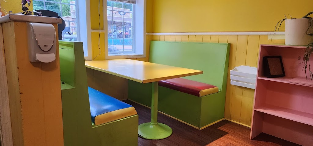 Corals Caribbean Cuisine | 651 Berford St, Wiarton, ON N0H 2T0, Canada | Phone: (519) 534-2478