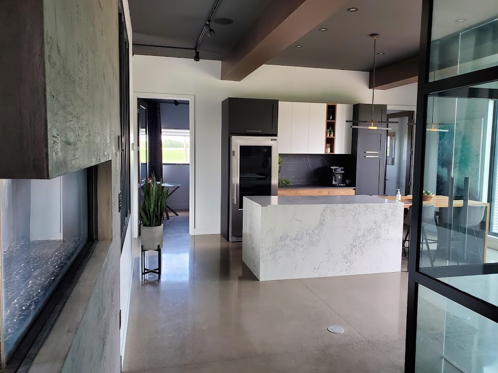Maison Izomax | 16400 Mnt Guénette, Mirabel, QC J7J 2E2, Canada | Phone: (514) 225-1850