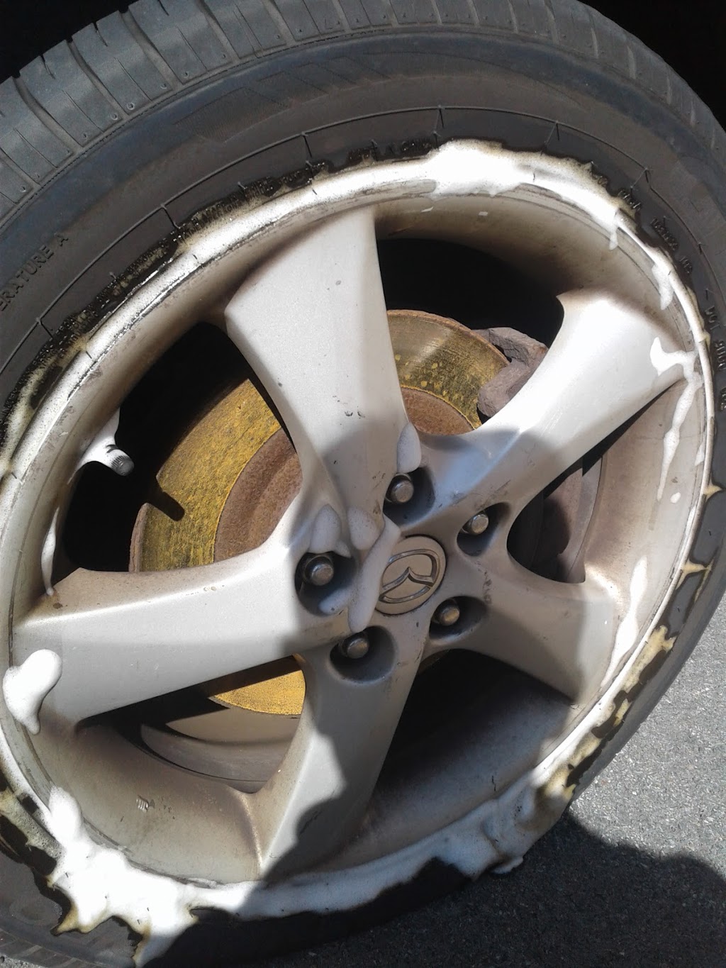 Handy tire service | 420 Larry Uteck Blvd, Bedford, NS B3M 0G5, Canada | Phone: (902) 297-1174