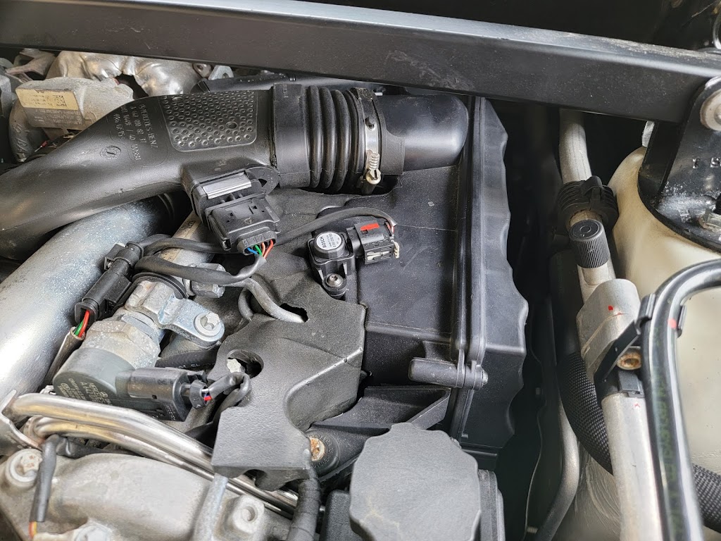 Ians Auto | 2760 Aberdeen Ave, Coquitlam, BC V3B 1A3, Canada | Phone: (604) 941-1611