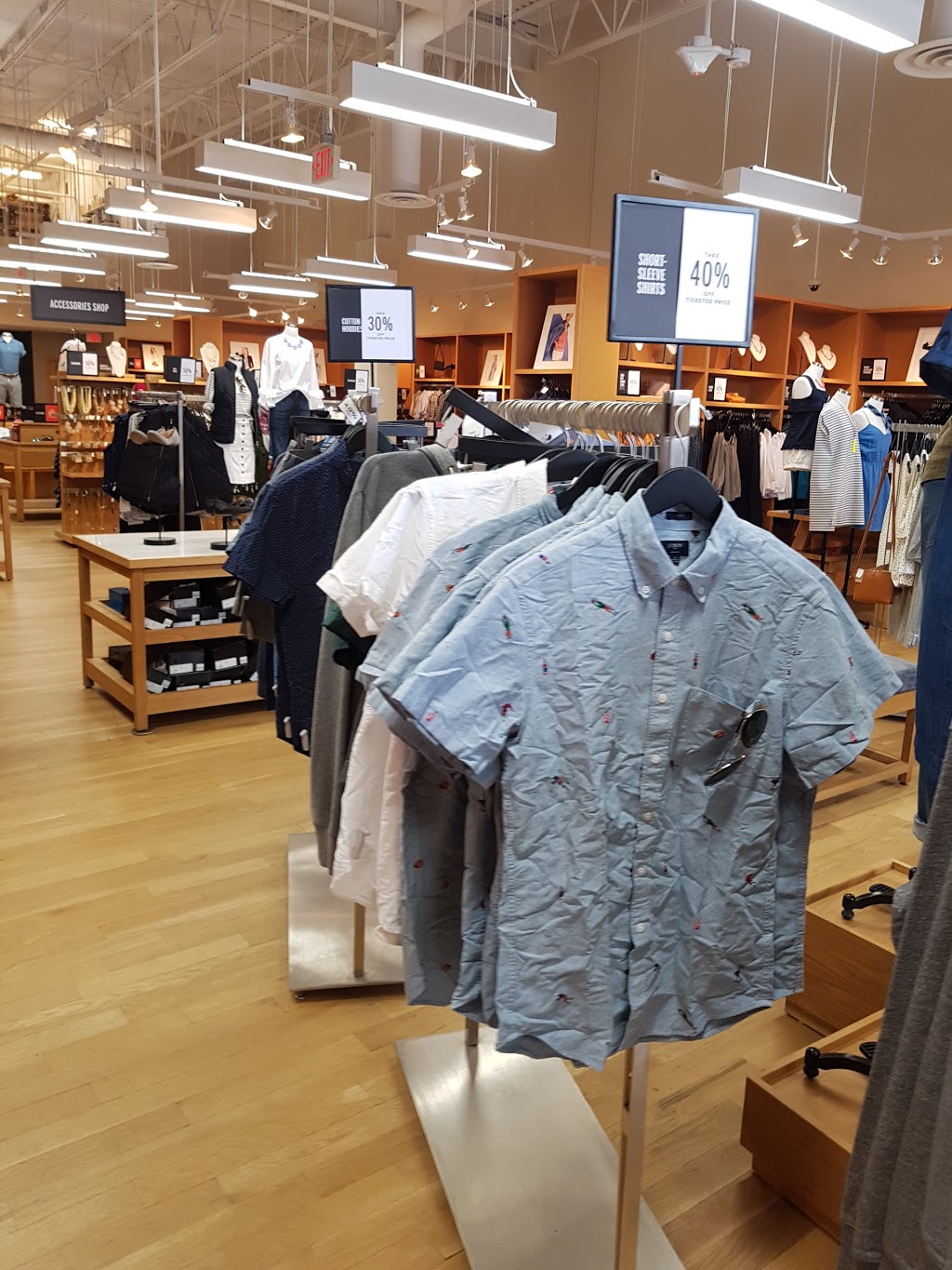 J.Crew Factory | 1430 Parsons Rd NW, Edmonton, AB T6N 0B5, Canada | Phone: (780) 434-5413