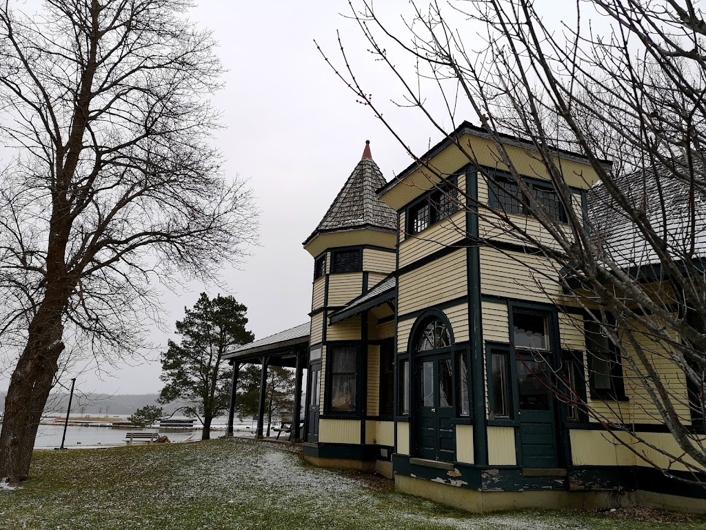 Visitor Information Centre | 390 William St #384, Wiarton, ON N0H 2T0, Canada | Phone: (519) 534-3111