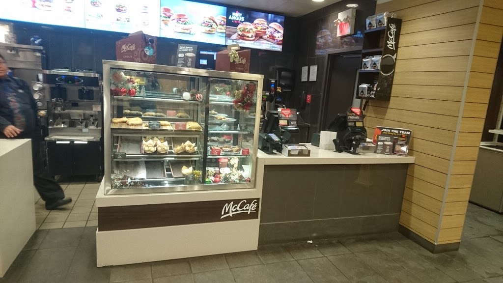 McDonalds | 300 Confederation Dr, Saskatoon, SK S7L 1J2, Canada | Phone: (306) 382-3420