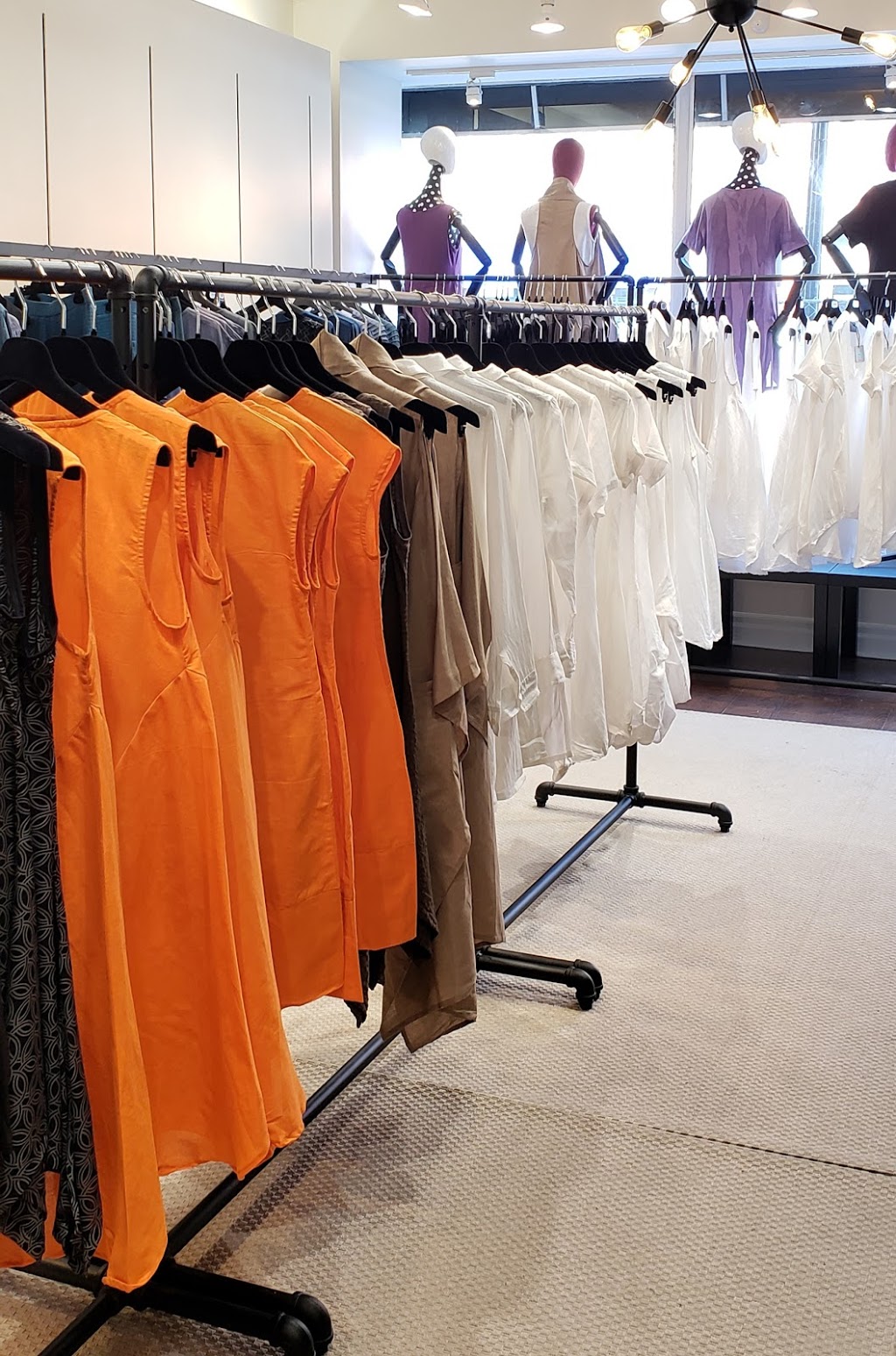Zeaberg | 137 Lakeshore Rd E, Oakville, ON L6J 1H3, Canada | Phone: (289) 813-4616