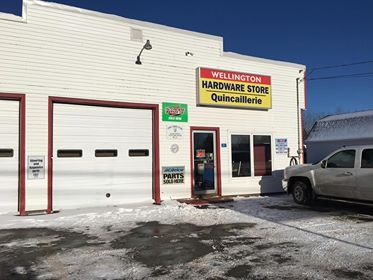 Wellington Esso & Hardware | 81 Sunset Dr, Wellington, PE C0B 2E0, Canada | Phone: (902) 854-3093