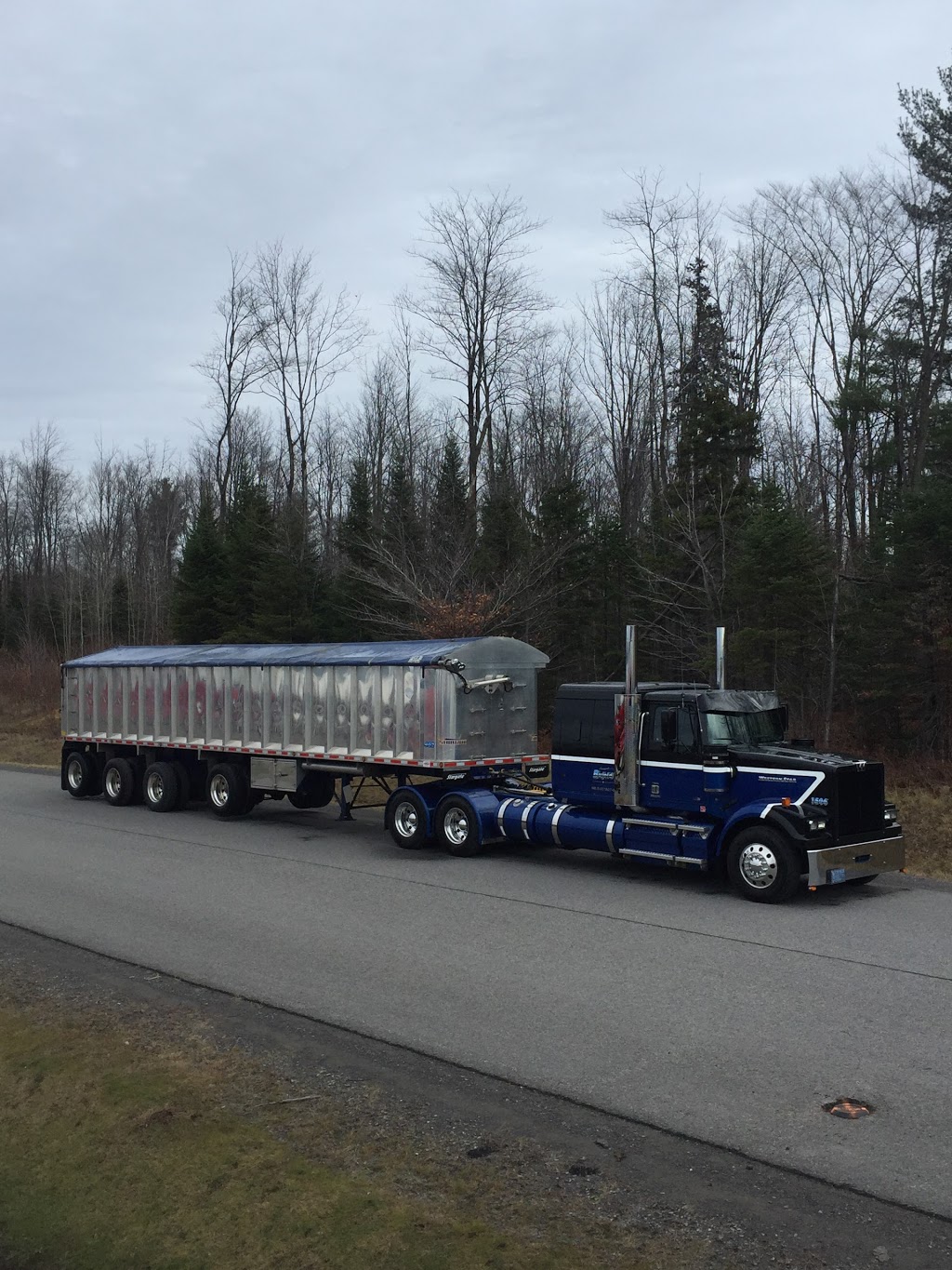 Transport Bujold | 1141 Rue Saint Pierre S, Joliette, QC J6E 0S5, Canada | Phone: (450) 758-0710