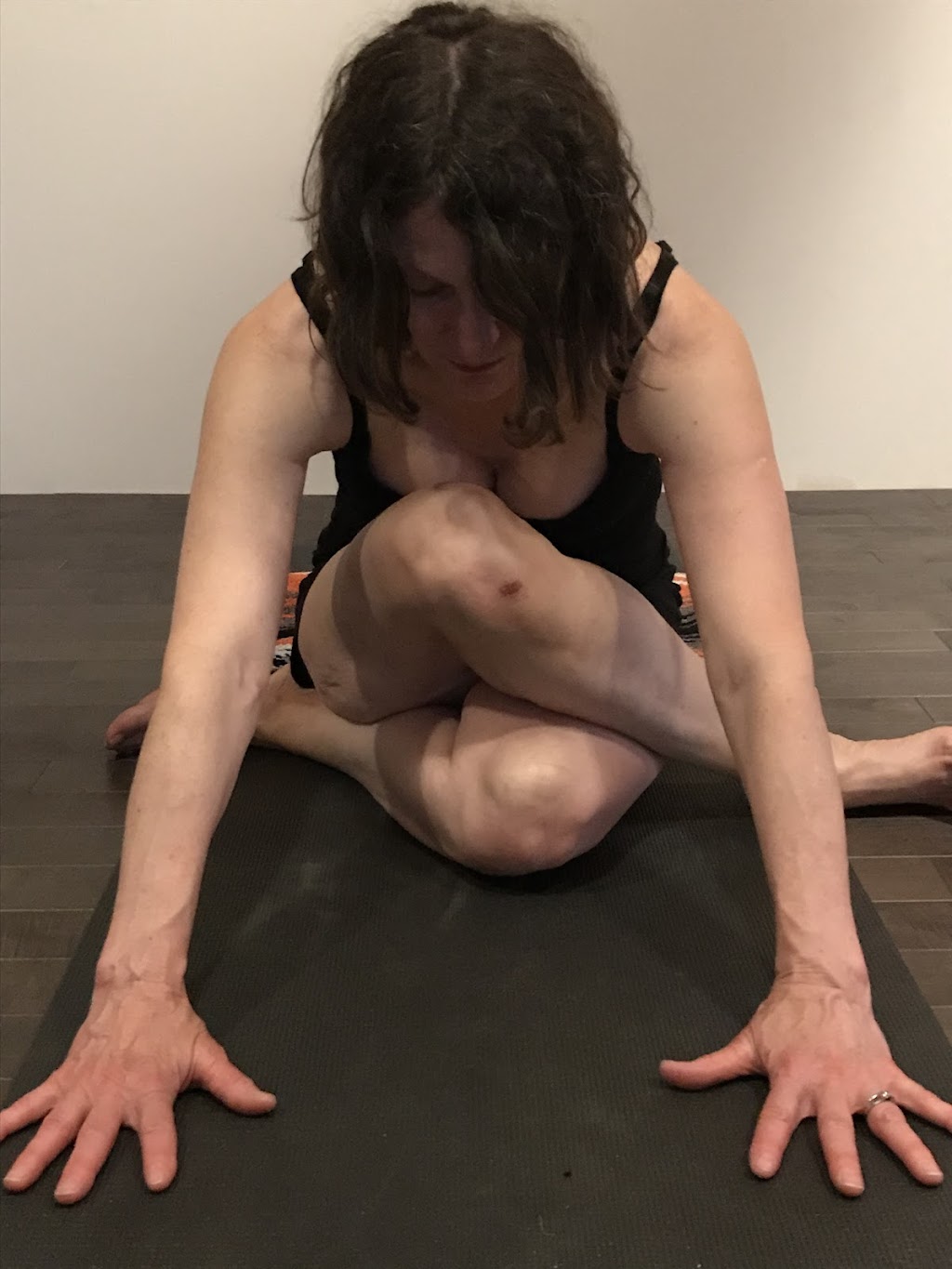 Hannahs Room Yoga | 2187 Governors Rd, Copetown, ON L0R 1J0, Canada | Phone: (289) 921-7845