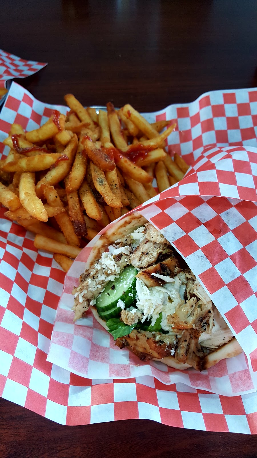 Donair House | 9925 Tecumseh Rd E, Windsor, ON N8R 1A5, Canada | Phone: (519) 735-7482