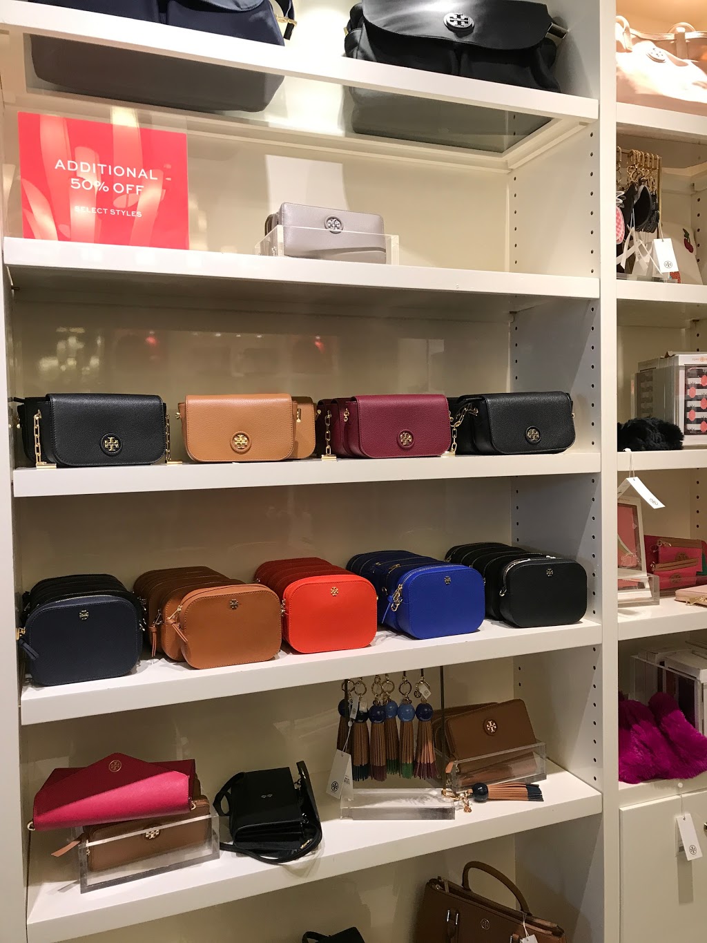 Tory Burch | 13850 Steeles Avenue W #521, Halton Hills, ON L7G 0J1, Canada | Phone: (905) 636-1894