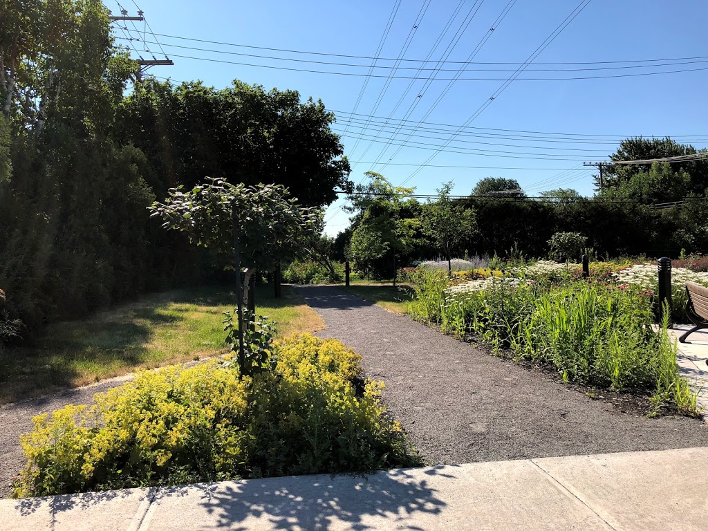 Place des Closeries | Anjou, Montreal, QC H1M 1J6, Canada | Phone: (514) 872-0311