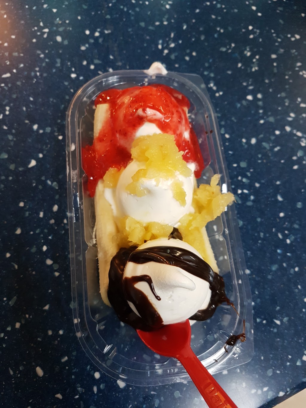Dairy Queen (Treat) | 5618 Tenth Line W, Mississauga, ON L5M 7L9, Canada | Phone: (905) 567-5646