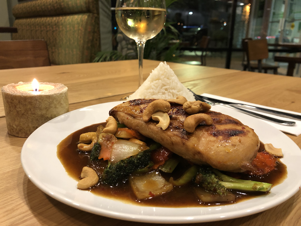 Mango Thai Restaurant | 2401G Millstream Rd #143, Victoria, BC V9B 3R5, Canada | Phone: (250) 590-9038
