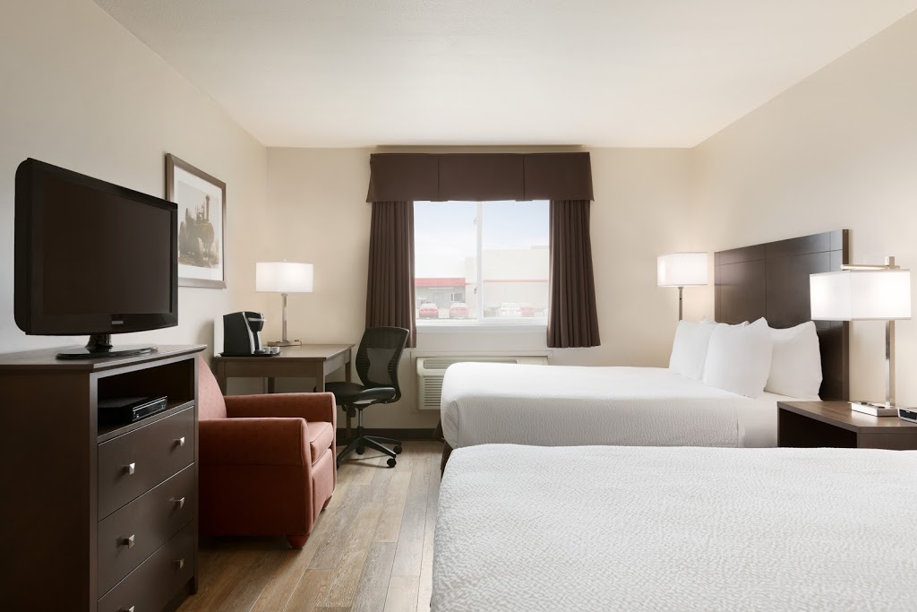 Days Inn by Wyndham Steinbach | 75 MB-12, Steinbach, MB R5G 1T3, Canada | Phone: (204) 320-9200