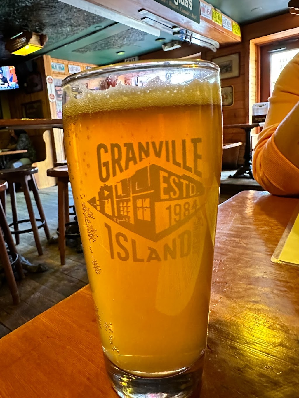 Tommys Neighbourhood Pub | 120 Banff Ave, Banff, AB T1L 1A4, Canada | Phone: (403) 762-8888