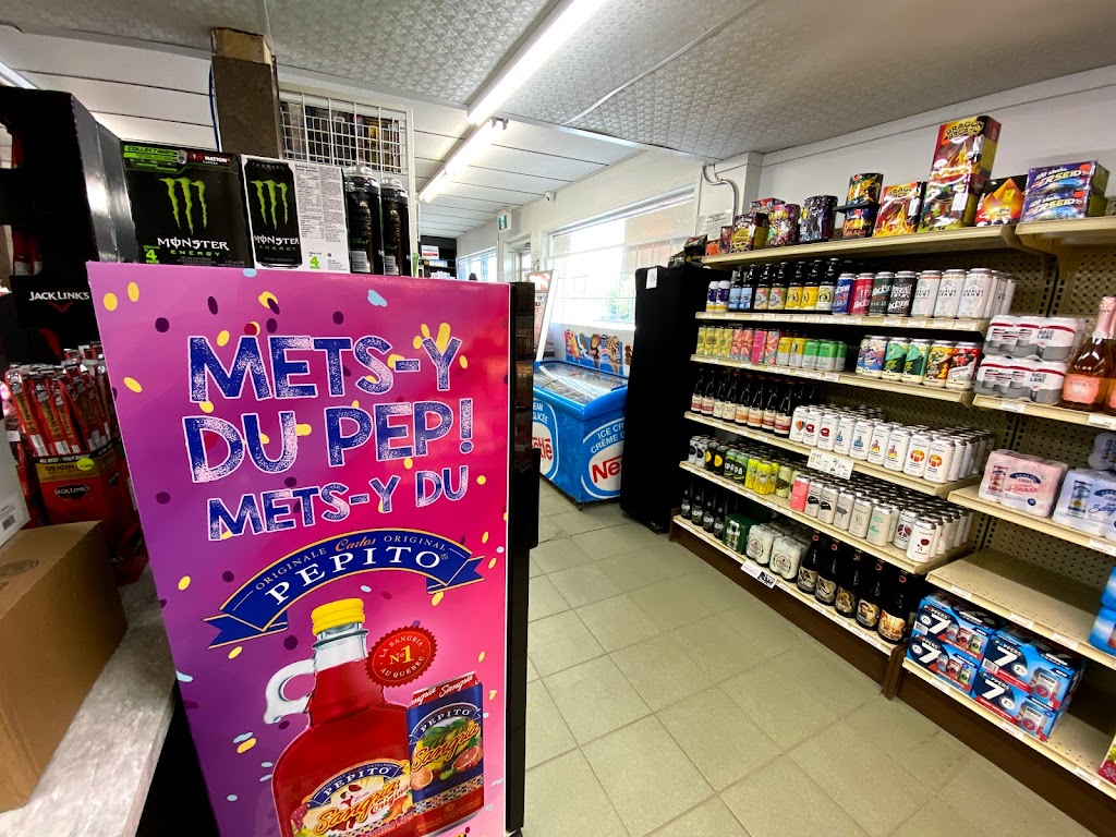 Depanneur 122 | 202 Rue St Pierre, Saint-Germain-de-Grantham, QC J0C 1K0, Canada | Phone: (819) 730-0193