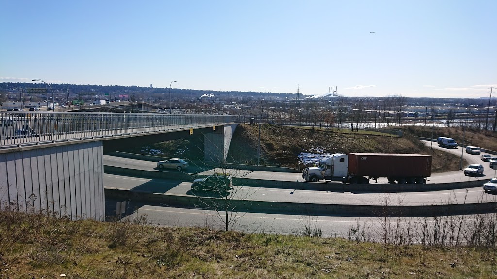 West Side Off-Leash Dog Area | New Westminster, BC V3M, Canada | Phone: (604) 527-4567