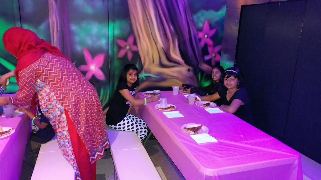 GlowZone 360 | 9446 McLaughlin Rd N #7, Brampton, ON L6X 4H9, Canada | Phone: (905) 497-4569