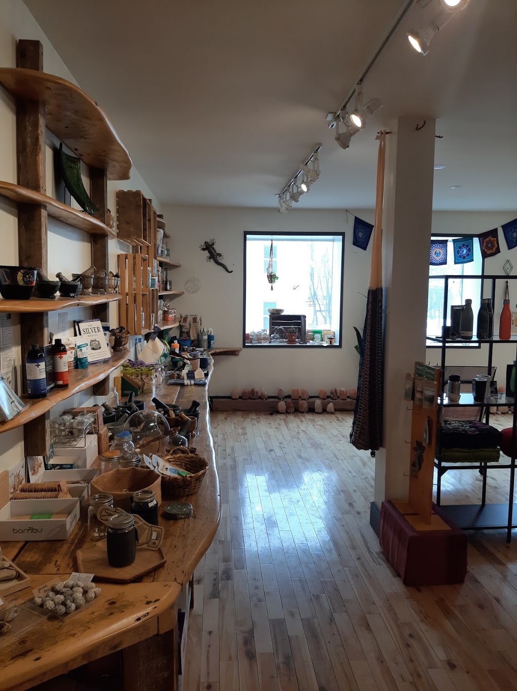 Le Passage | 232 Botsford St, Moncton, NB E1C 4X7, Canada | Phone: (506) 855-6916