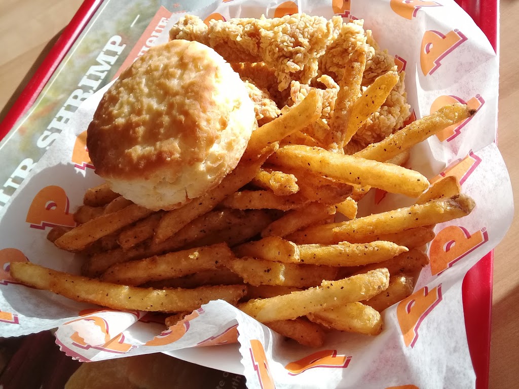 Popeyes Louisiana Kitchen | 2854 Howard Ave, Windsor, ON N8X 3Y5, Canada | Phone: (519) 250-6886