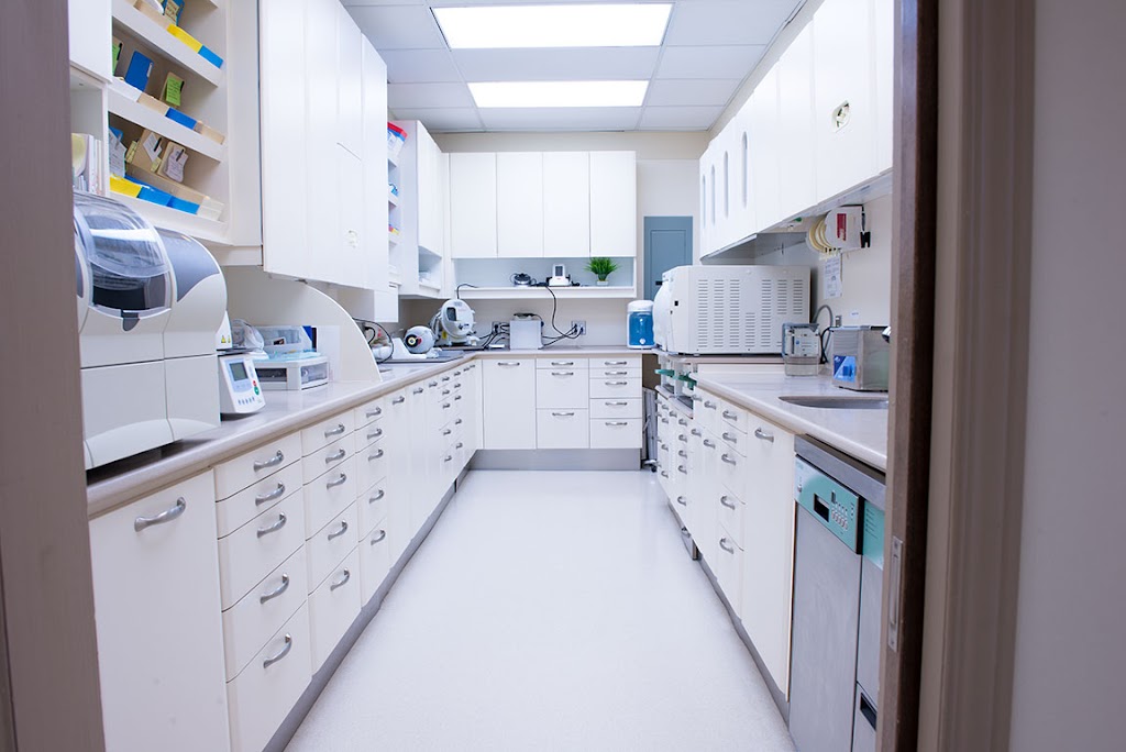 Dr Bruno L De Minico - Dr. Michael De Minico | 4570 Rue Jean-Talon E #201, Saint-Leonard, QC H1S 1K2, Canada | Phone: (514) 376-4482