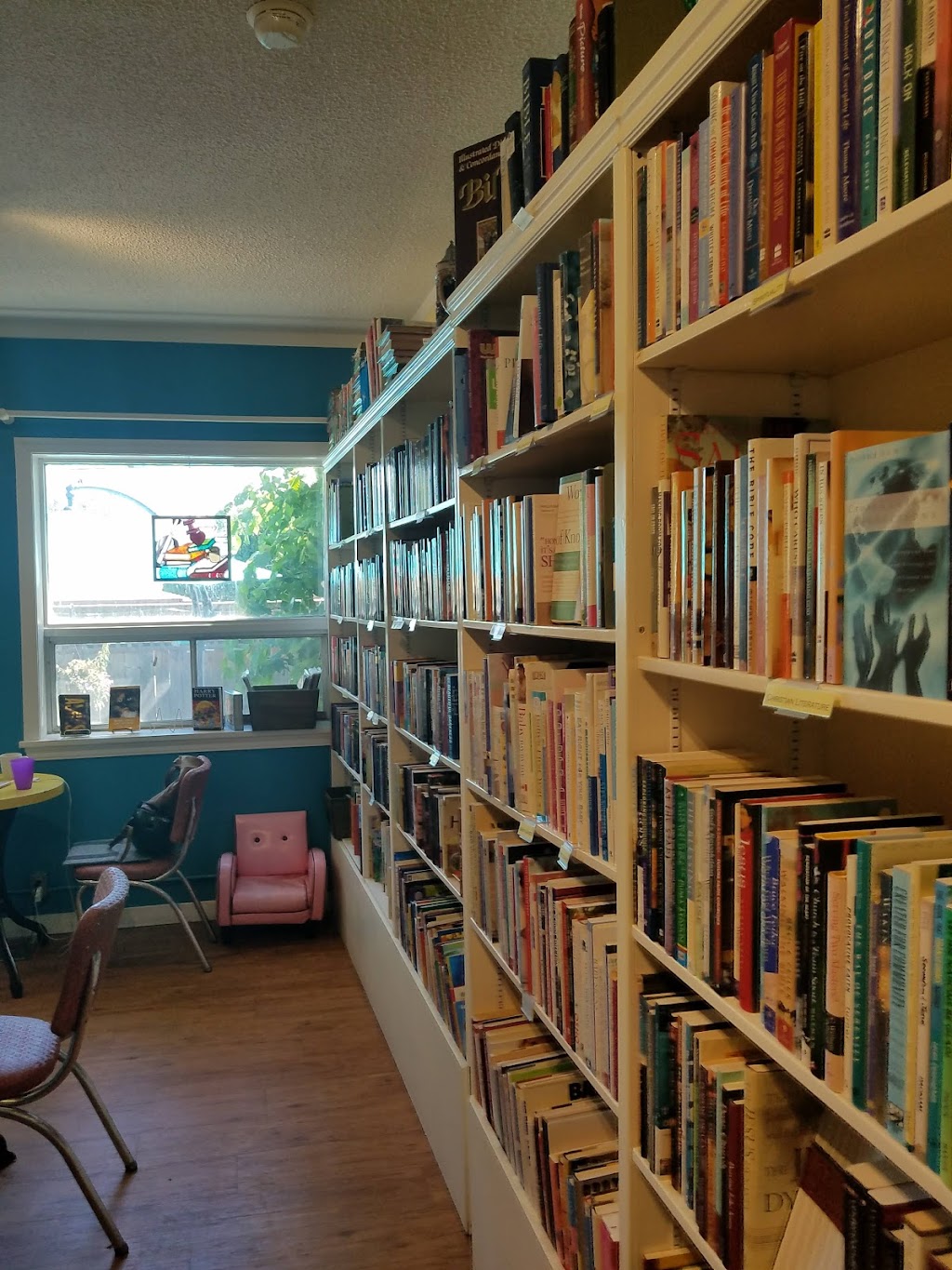 Mandolin Books & Coffee Company | 6419 112 Ave NW, Edmonton, AB T5W 0N9, Canada | Phone: (780) 479-4050