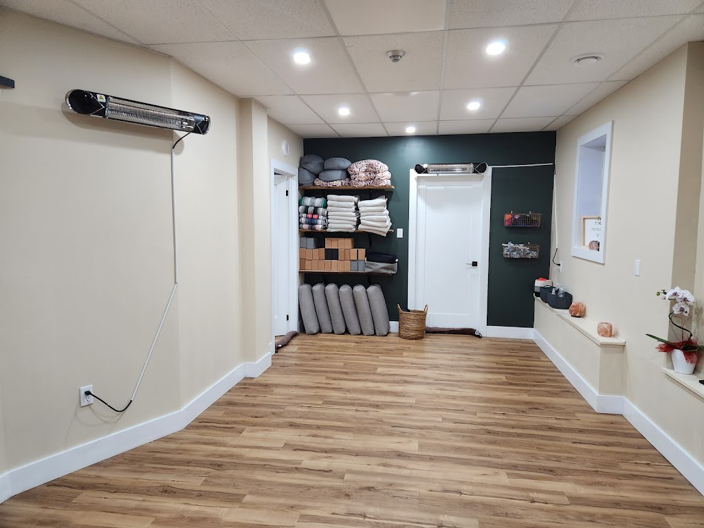 Side Door Yoga Studio | 65 King St, Angus, ON L0M 1B0, Canada | Phone: (705) 241-1238