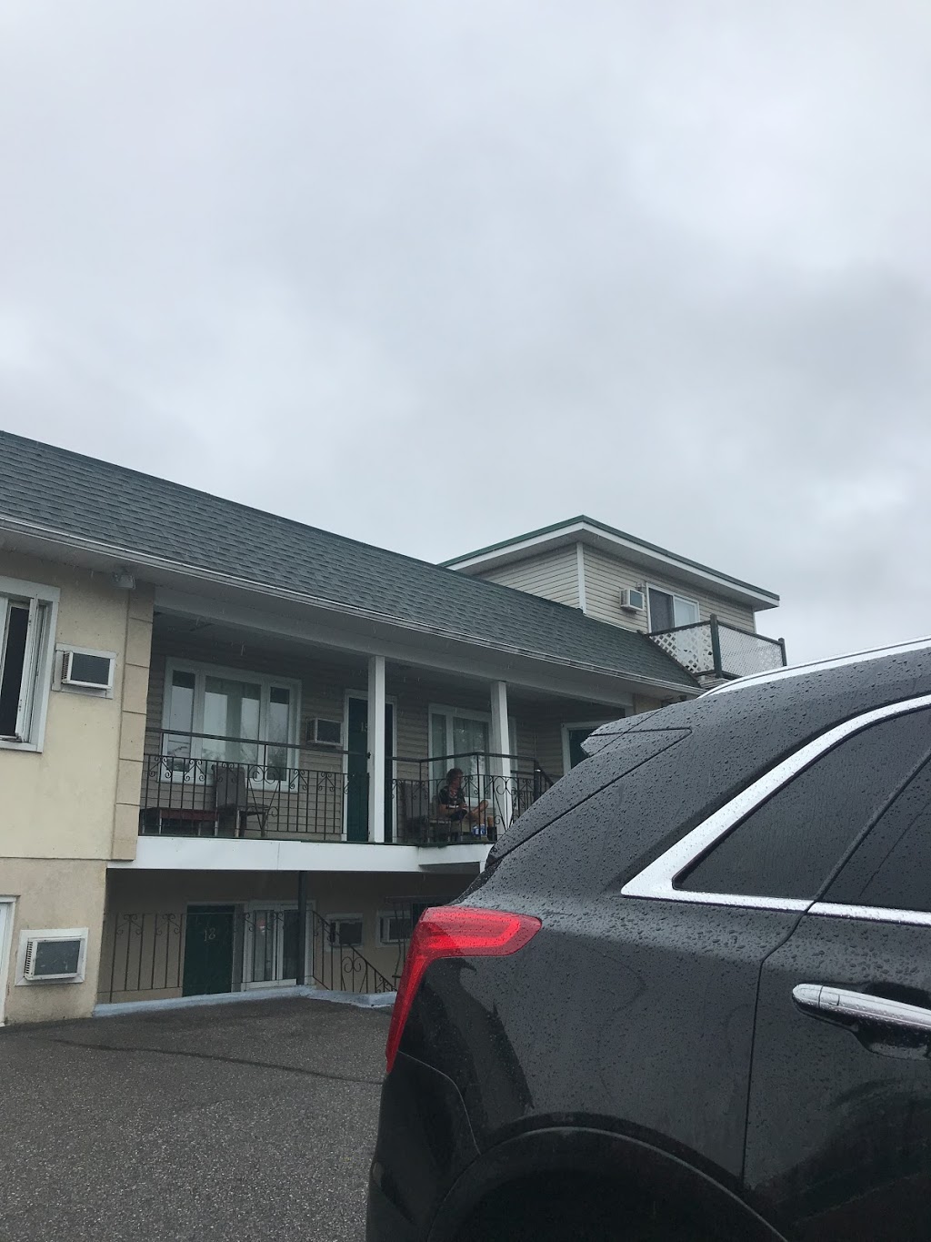 Motel Châteauguay | 469 Boul Alexandre-Taché, Gatineau, QC J9A 1M8, Canada | Phone: (819) 595-1000
